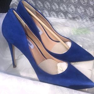 Brand new, never before worn Steve Madden pumps